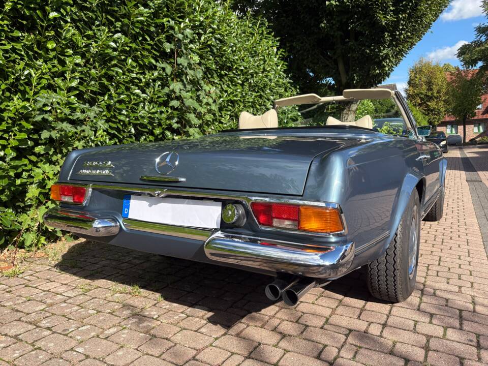 Image 23/38 de Mercedes-Benz 280 SL (1970)