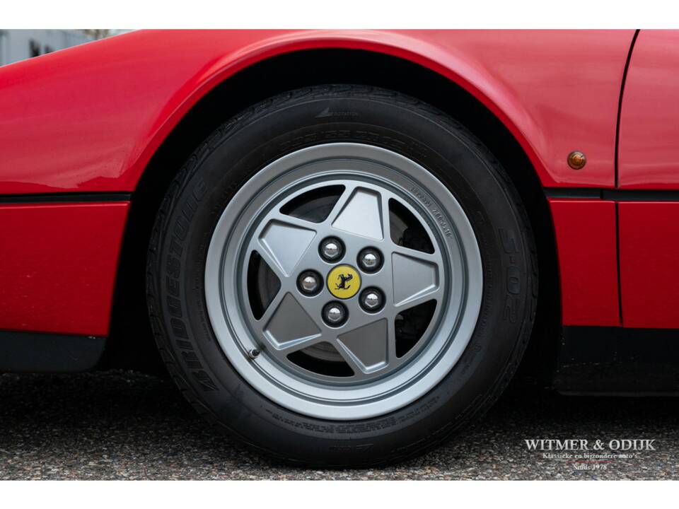 Bild 32/41 von Ferrari 328 GTS (1989)