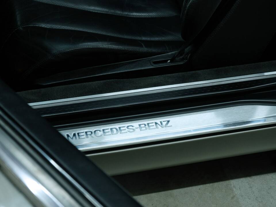 Image 44/50 of Mercedes-Benz SL 500 (1994)