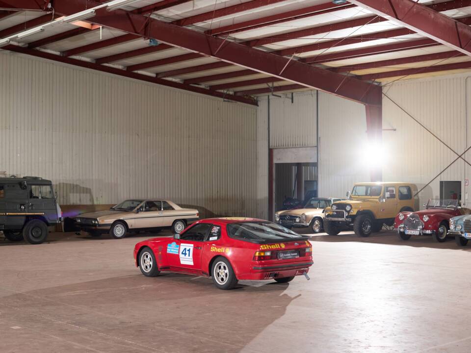 Image 12/38 of Porsche 944 (1985)