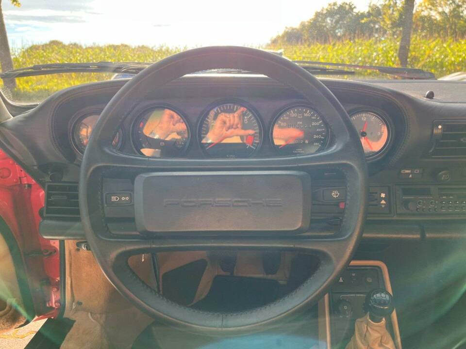 Bild 9/20 von Porsche 911 Carrera 3.2 (1986)