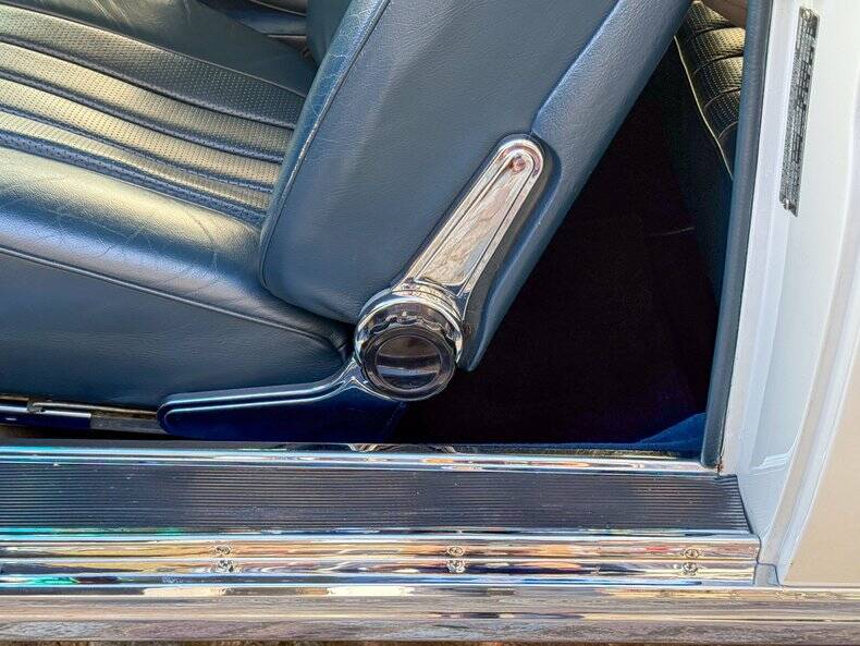 Bild 22/50 von Mercedes-Benz 280 SE 3,5 (1971)