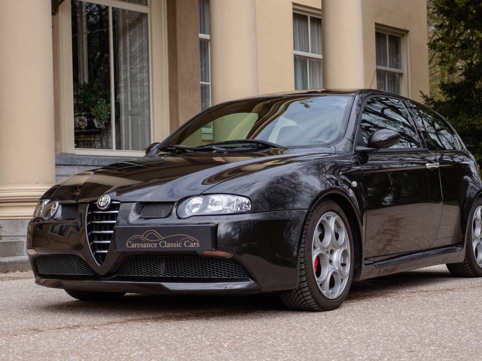 Image 3/60 of Alfa Romeo 147 3.2 GTA (2003)