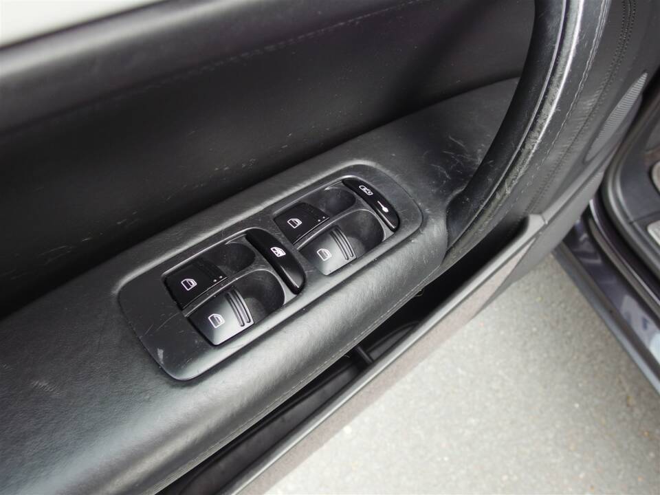 Image 36/99 of Porsche Cayenne Turbo (2007)