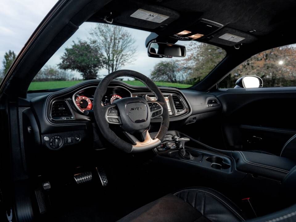Image 75/86 of Dodge Challenger SRT "Black Ghost" (2023)