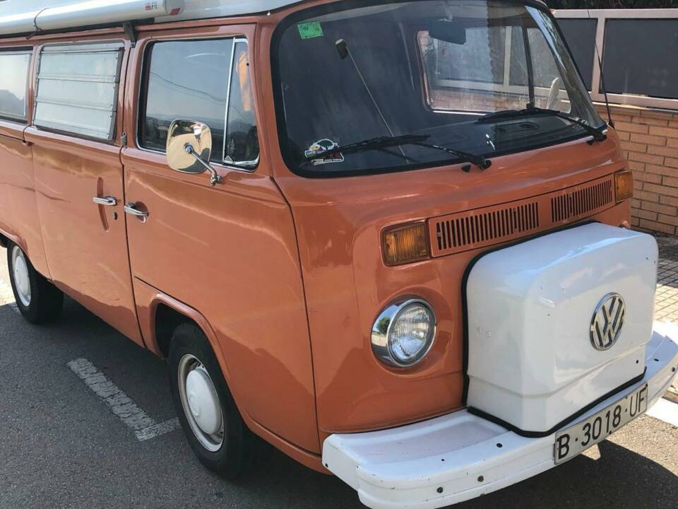 Afbeelding 2/11 van Volkswagen T2b Camper (1977)