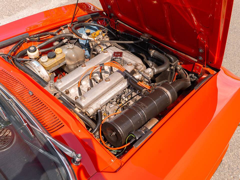 Image 53/53 of Alfa Romeo 2000 GT Veloce (1975)