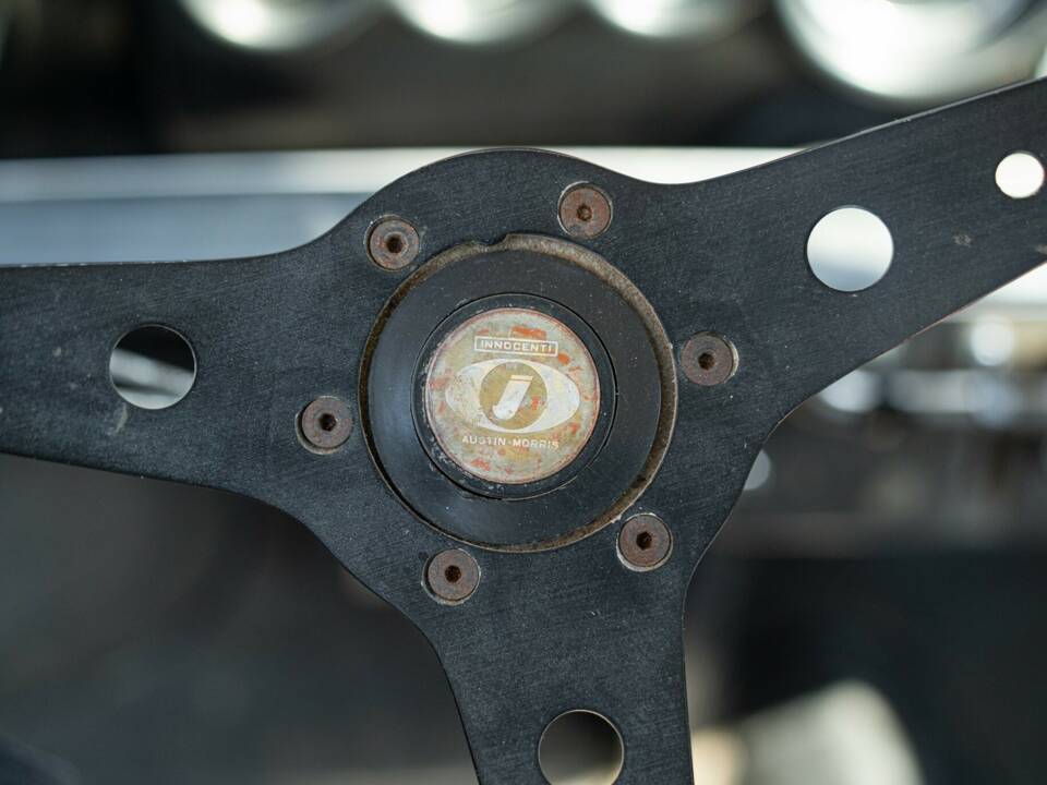 Image 32/47 of Innocenti Mini Cooper 1300 (1974)