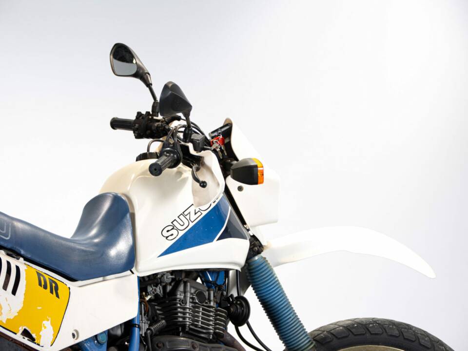 Image 17/50 of Suzuki DR 600 S (1986)