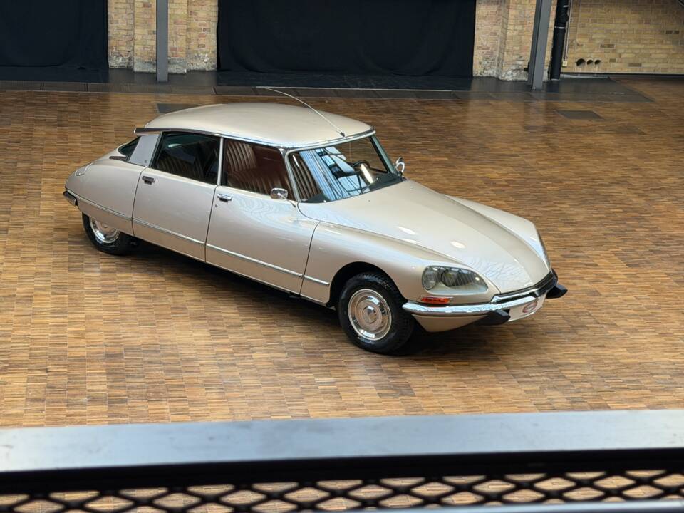 Bild 6/32 von Citroën DS 21 Pallas (1971)