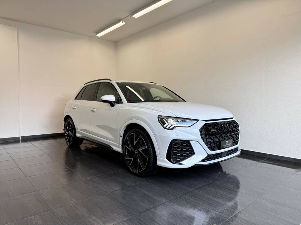 Image 2/28 of Audi RS Q3 (2019)