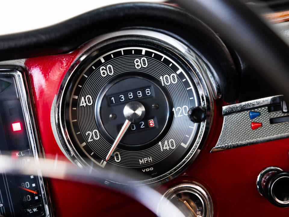 Image 10/30 of Mercedes-Benz 280 SL (1968)