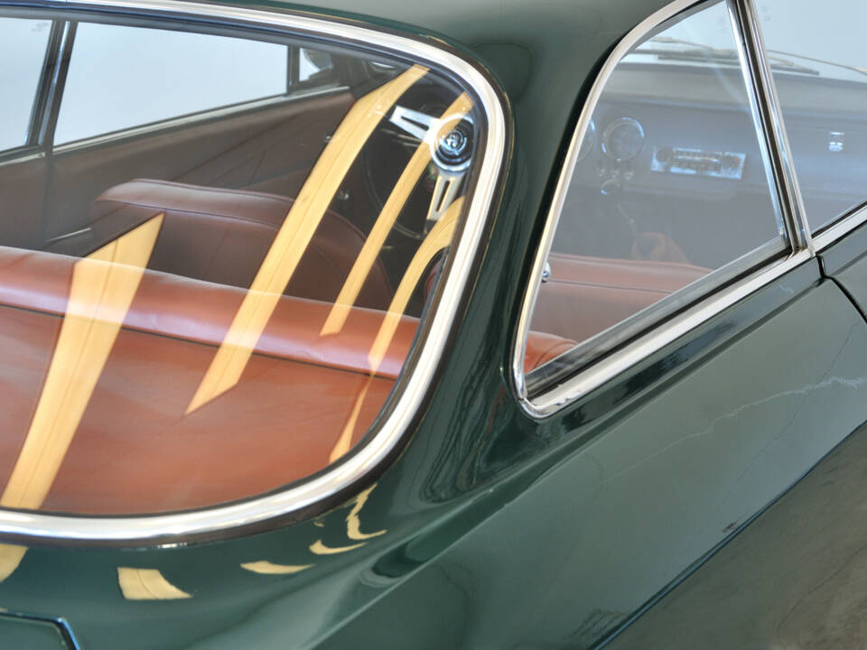 Image 17/65 of Alfa Romeo Giulia 1600 Sprint GT (1964)