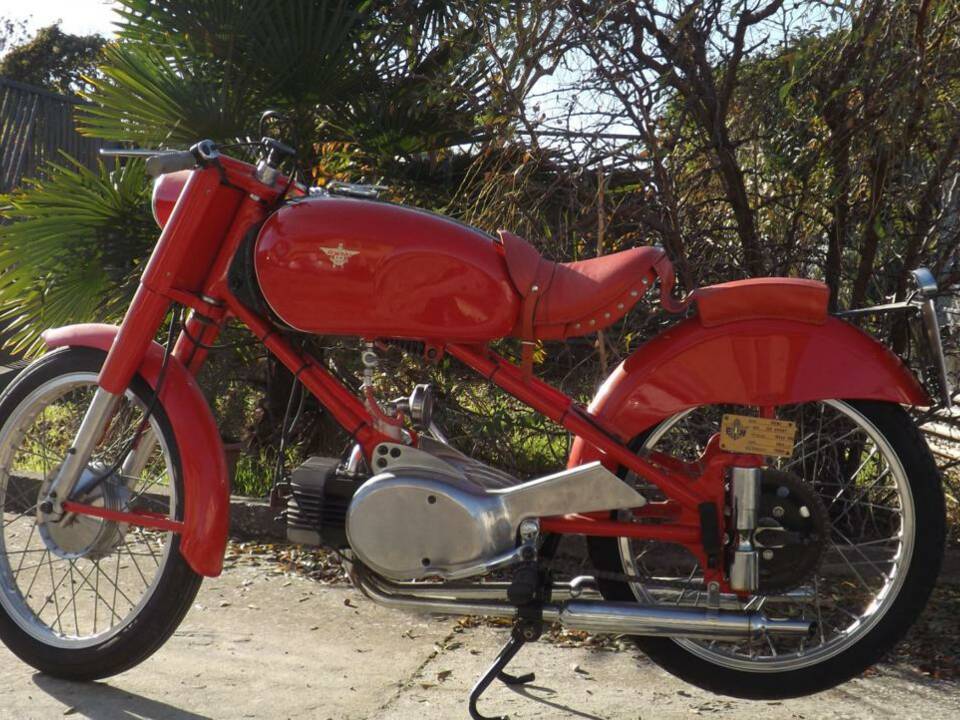 Image 2/50 of Rumi 125 Super Sport (1960)