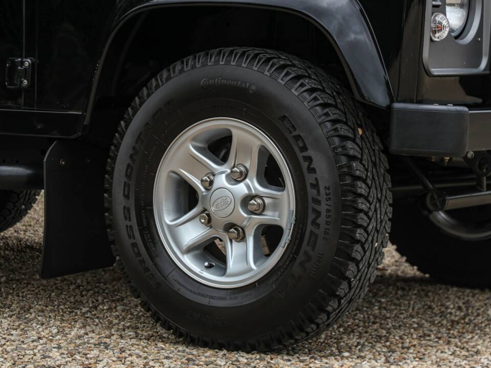 Bild 31/50 von Land Rover Defender 90 (2013)