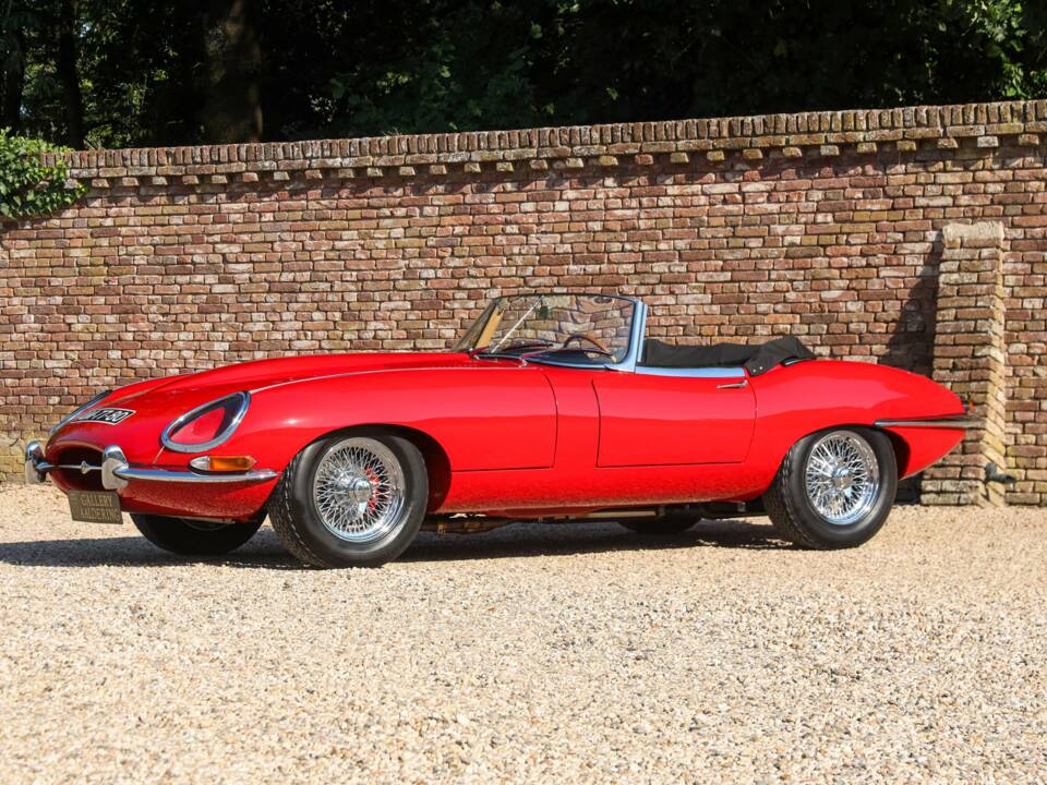 Image 46/50 de Jaguar Type E 3.8 (1964)