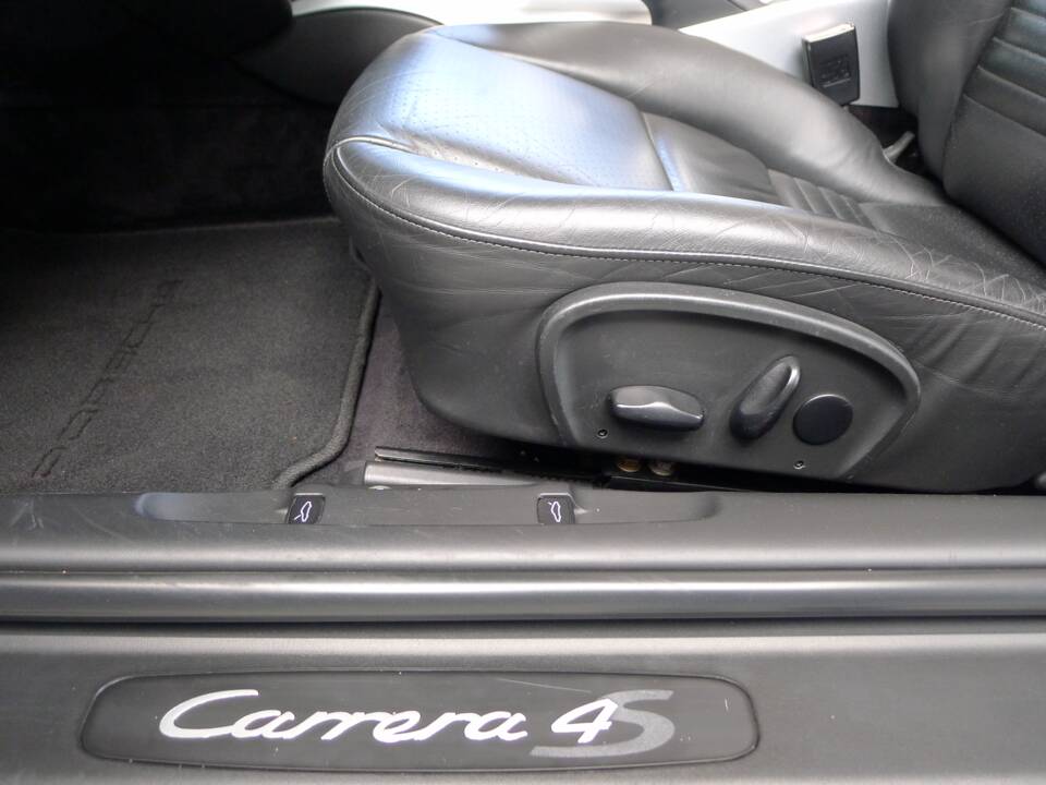 Image 41/41 of Porsche 911 Carrera 4S (2004)