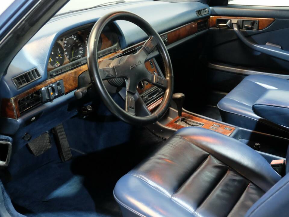 Image 4/29 of Mercedes-Benz 500 SEC (1985)