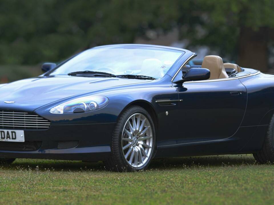 Image 7/50 of Aston Martin DB 9 Volante (2006)