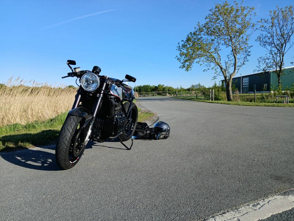 Image 3/56 of BMW K 75 RT (1993)