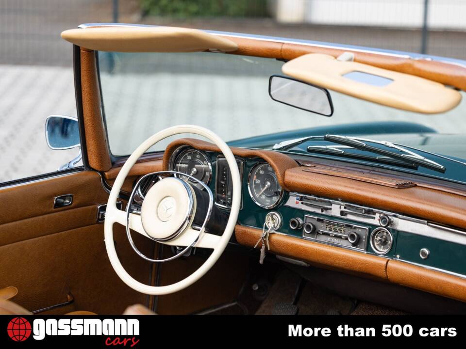 Image 14/15 of Mercedes-Benz 280 SL (1968)