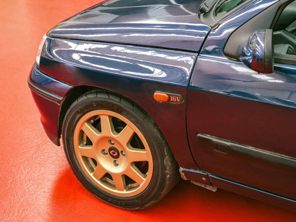 Imagen 14/27 de Renault Clio I 1.8 16V (1994)