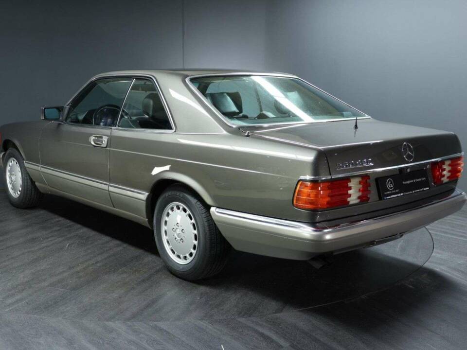 Image 6/30 of Mercedes-Benz 560 SEC (1988)