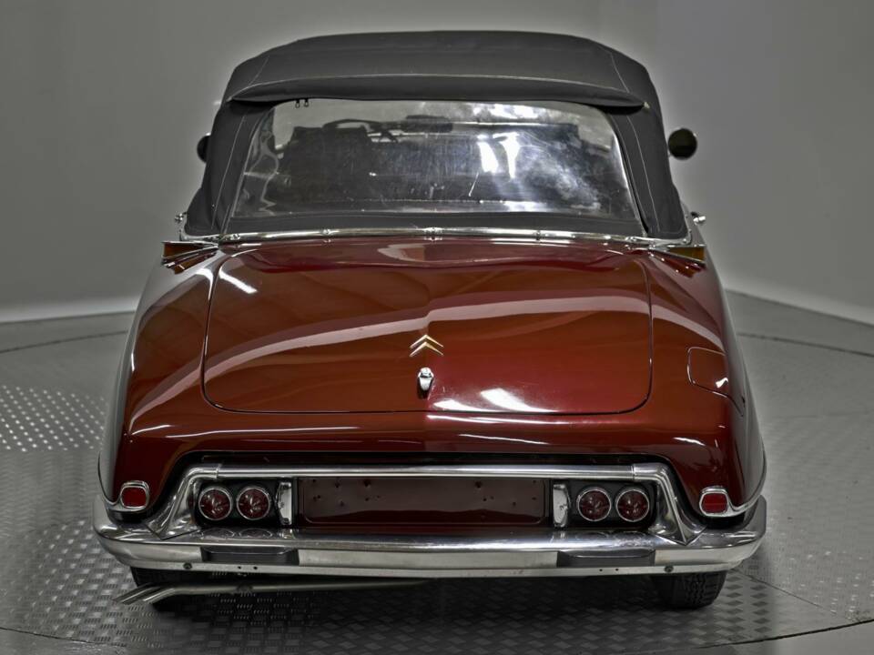 Imagen 25/50 de Citroën DS 19 Chapron (1961)