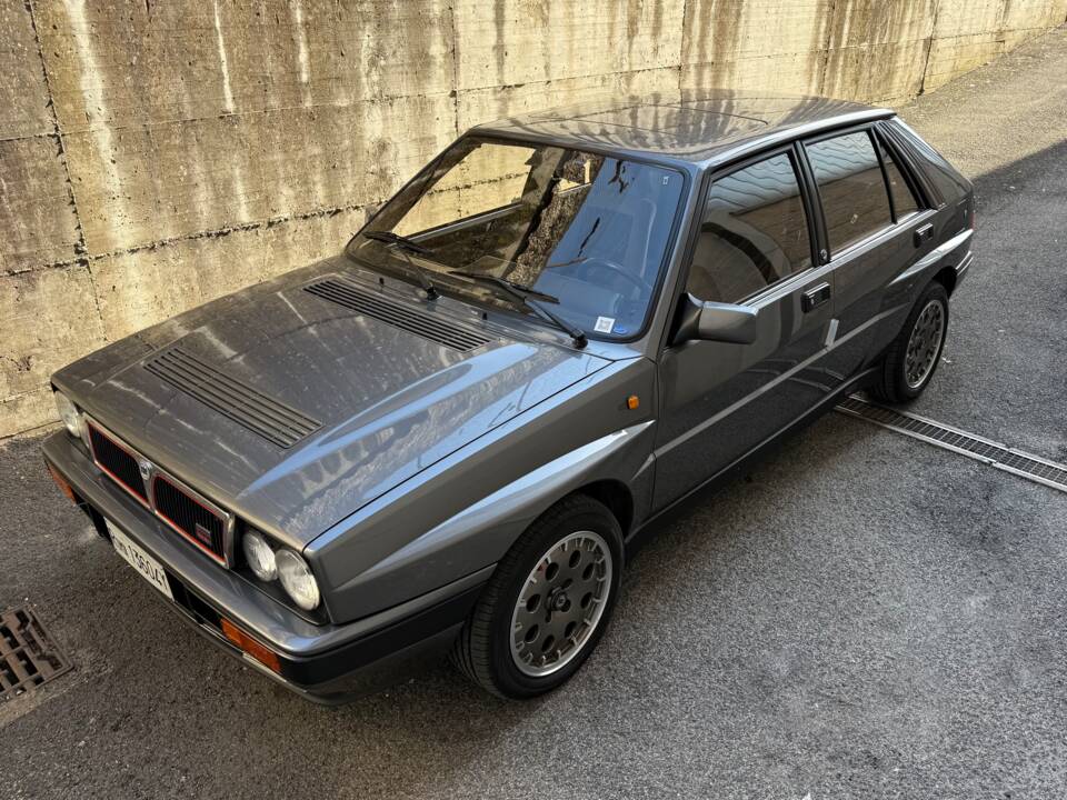 Image 8/35 of Lancia Delta HF Integrale 16V (1990)