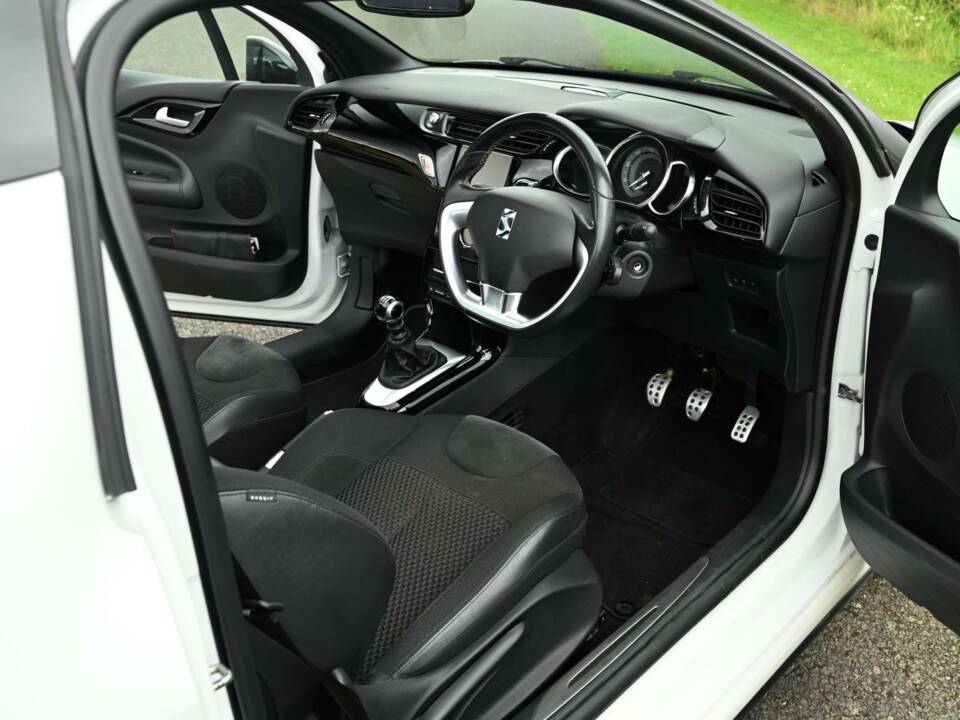 Image 29/50 de Citroën DS3 1.6 THP (2017)