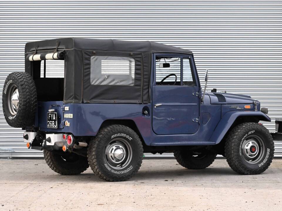 Image 3/50 de Toyota Land Cruiser FJ 40 (1970)