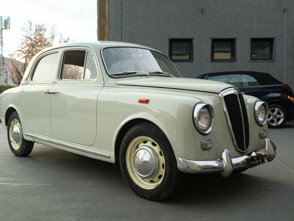 Image 2/50 of Lancia Appia C10 (1957)