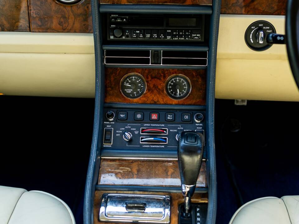 Image 39/50 of Bentley Continental R (1997)