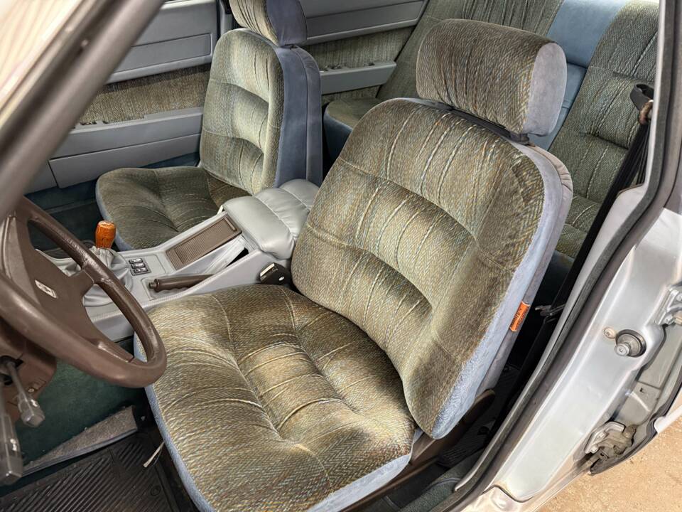 Image 7/17 of Maserati 420 i (1985)