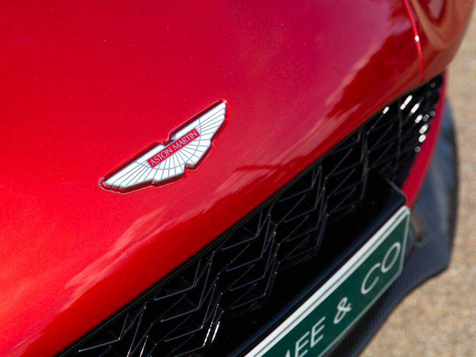Image 14/80 of Aston Martin Vanquish Zagato (2017)