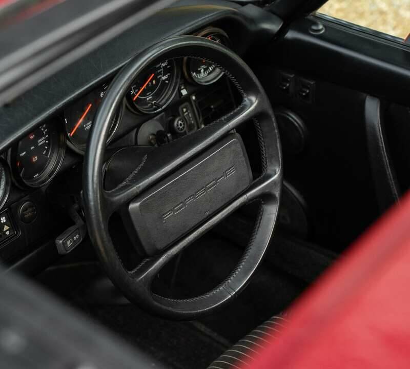 Bild 48/50 von Porsche 911 Carrera 3.2 (1989)