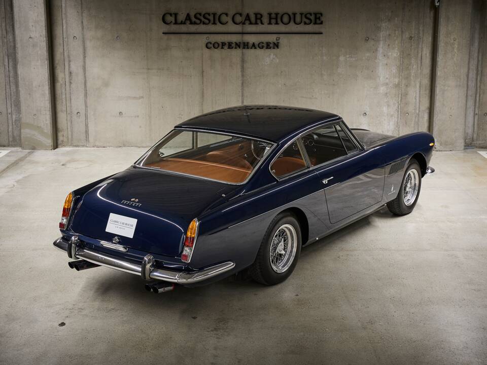 Imagen 23/90 de Ferrari 250 GT 2+2 (1963)
