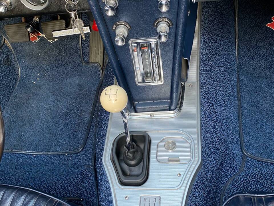 Image 13/20 of Chevrolet Corvette Sting Ray Convertible (1963)