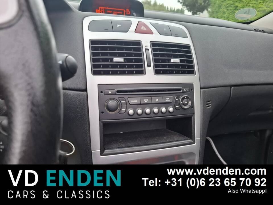 Bild 14/23 von Peugeot 307 CC 2.0i (2005)