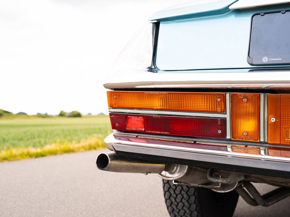 Image 19/57 of Citroën SM (1971)