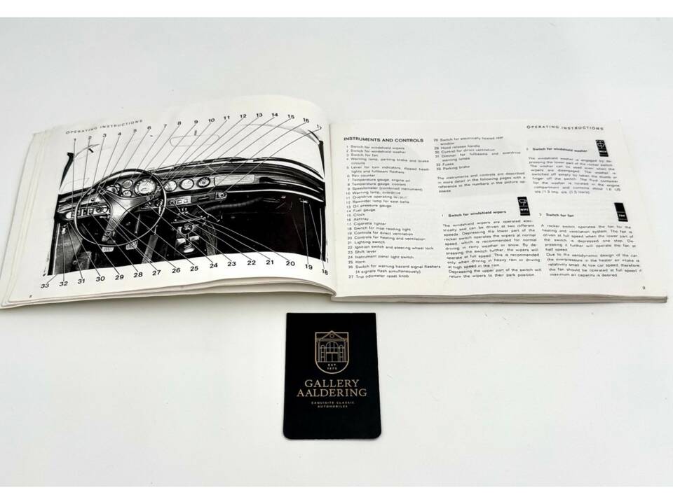 Image 8/50 of Volvo 1800 ES (1972)