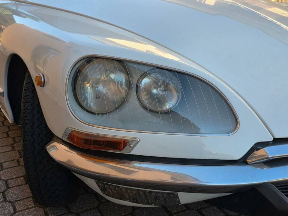 Bild 17/50 von Citroën DS 20 (1971)