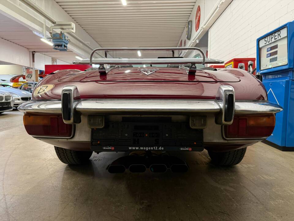 Imagen 9/14 de Jaguar E-Type V12 (1976)
