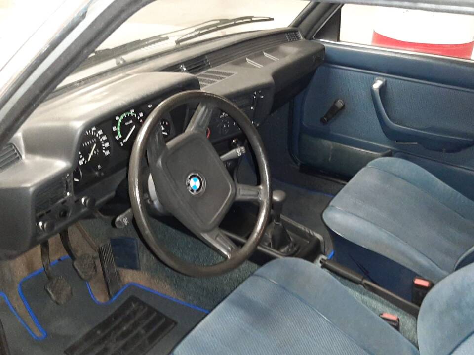 Image 8/22 of BMW 320/6 (1981)