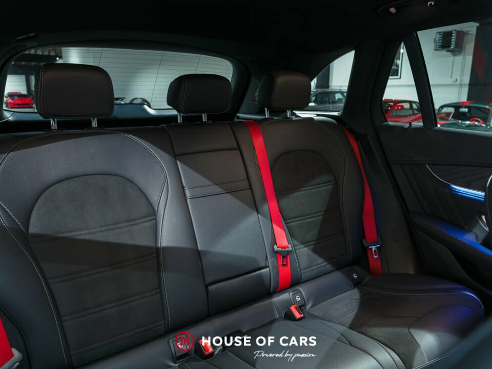 Image 18/23 of Mercedes-Benz GLC 63 S AMG 4MATIC+ (2020)