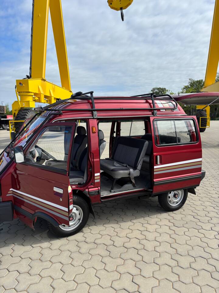 Image 12/25 of Subaru Libero 1.2 (1991)