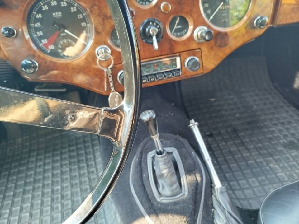 Immagine 36/74 di Jaguar XK 140 SE DHC (1955)