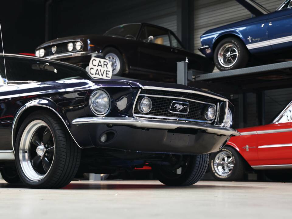 Image 20/57 of Ford Mustang 302 (1968)