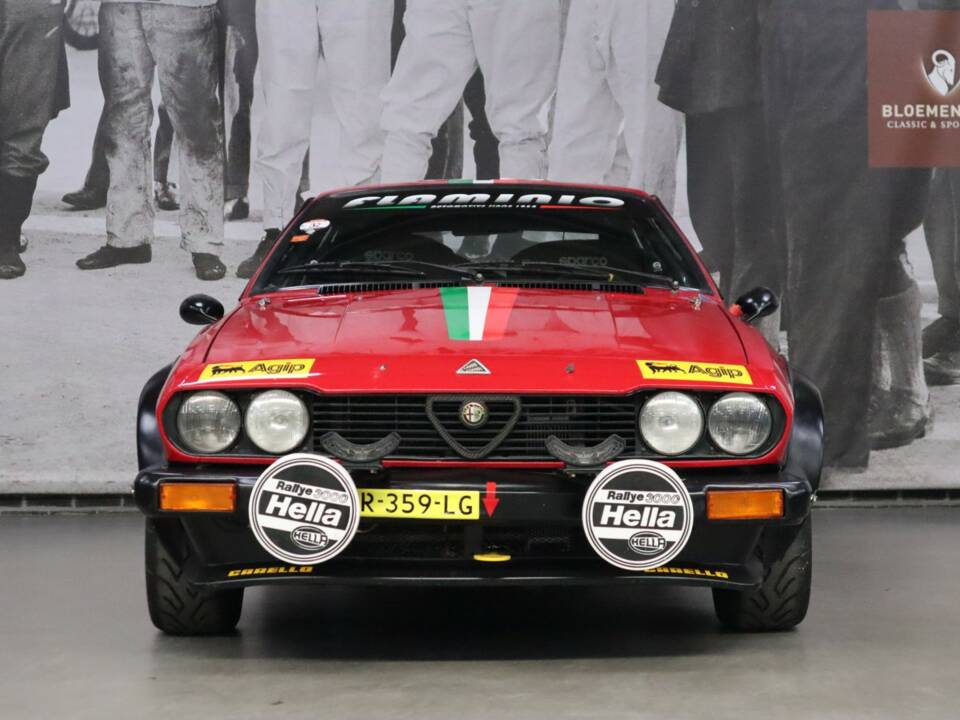 Bild 3/46 von Alfa Romeo GTV 2.0 (1982)