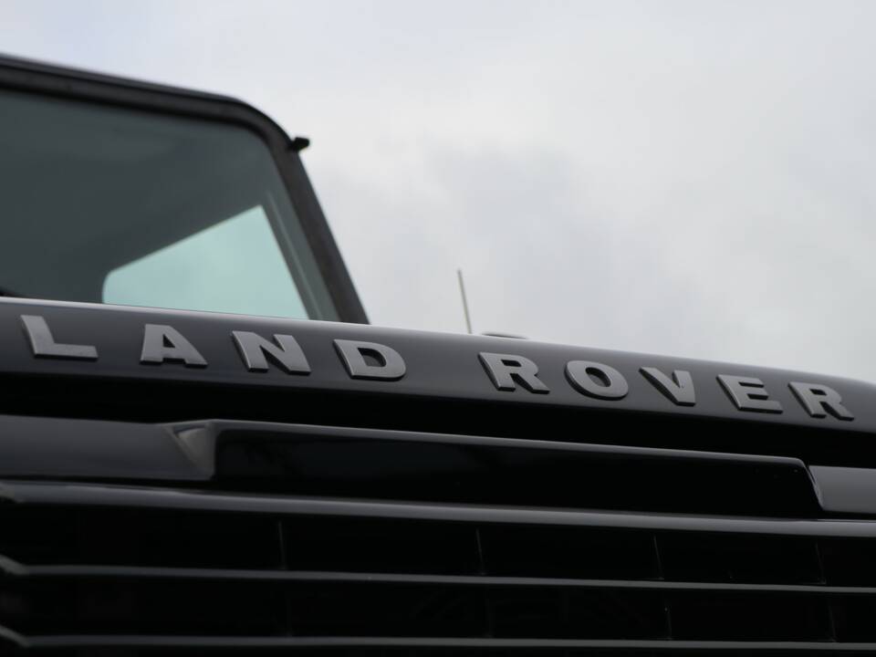 Bild 42/50 von Land Rover Defender 130 Double Cab (2007)